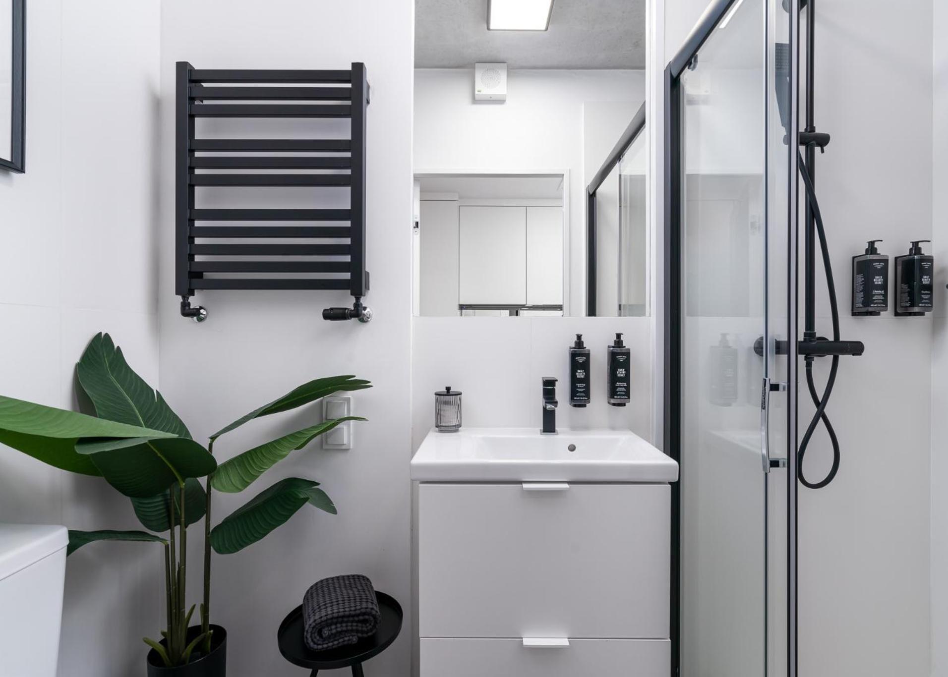 Apartments Wroc'Love By Me &301 Legnicka & Self Check-In 24H & Lift & Air Conditioning Vratislav Exteriér fotografie